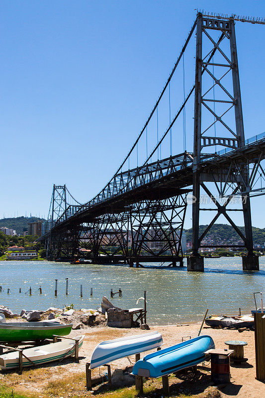 巴西圣卡塔琳娜州，弗洛里亚诺波利斯，Hercilio Luz Bridge